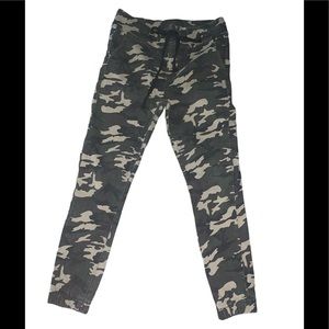 Like new song camo joggers